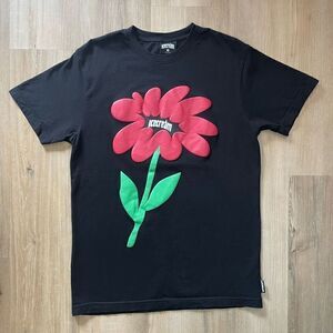 Ice cream Floral Flower Black Short Sleeve T-Shirt Men’s Medium Streetwear